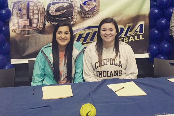 LADY POUNDERS SOFTBALL PLAYERS SIGN TO PLAY AT CHIPOLTA COLLEGE-- Seniors Alexis Grampp and Reagan Benedict 