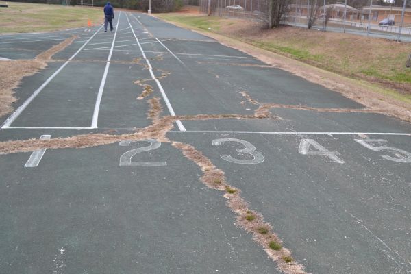 CENTRALS+TRACK+IS+IN+TERRIBLE+CONDITION+--+Students+hope+for+funding+from+Hamilton+County+Commission.