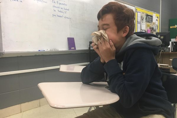 ALLERGIES MAKE STUDENTS MISERABLE IN CLASS -- Seasonal allergies cause students to feel horrible while trying to focus in class