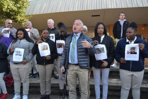 Students Protest For 17 Minutes in Remembrance of Stoneman Douglas High School Shooting