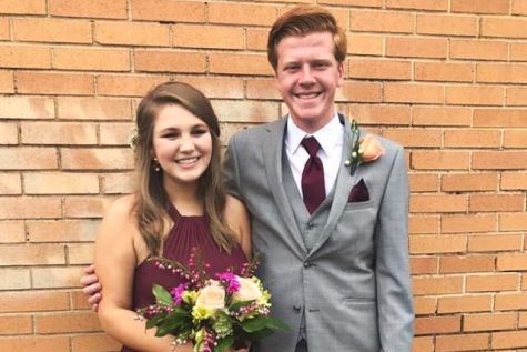 Nathen Vander Wilt is Chosen to be the 2019 Faculty Representative at Graduation