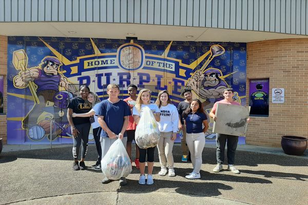 EVERY LITTLE BIT HURTS: COACH SHURETTES FIFTH PERIOD BEAUTIFIES CENTRALS CAMPUS -- Shurettes fifth period gym class is showing off their campus cleanup efforts proudly.