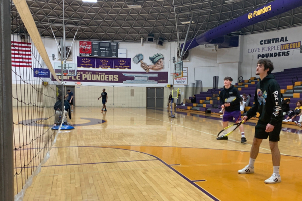 FITNESS CLASSES FACE CHALLENGES WITH MIXED LEARNING -- Former seniors Hunter Jones and Chris Kouris compete in their class's badminton tournament. File photo from 2020.