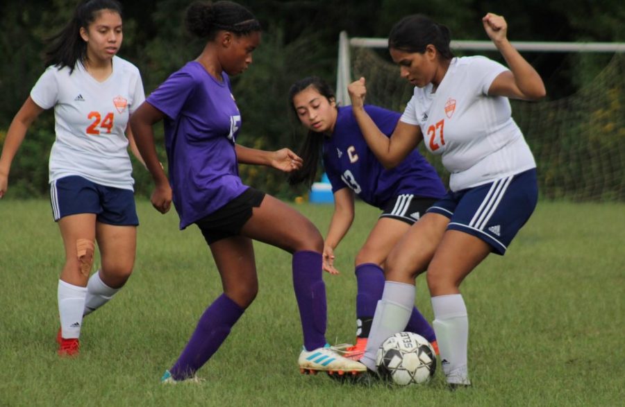 GIRLS SOCCER CONCLUDES THEIR 2021-2022 SEASON Senior 