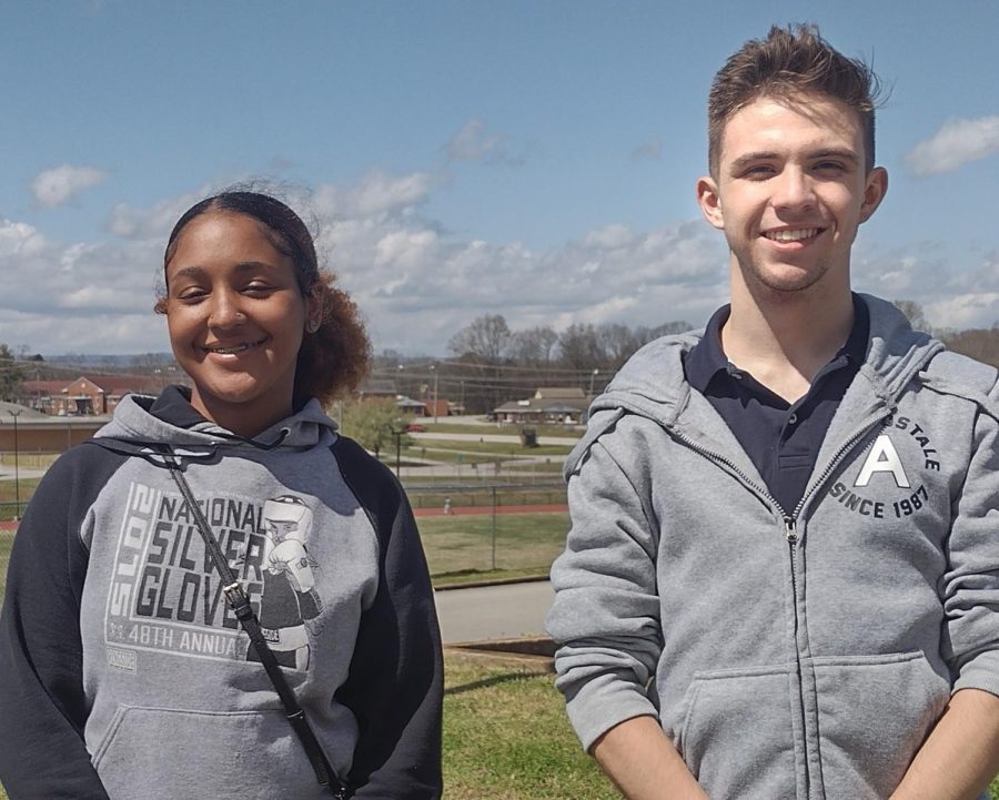 CLASS AND FACULTY REPRESENTATIVE: CLASS OF 2022-- Class Representative Janna Walker and Faculty Representative Jack Graham will speak at graduation.