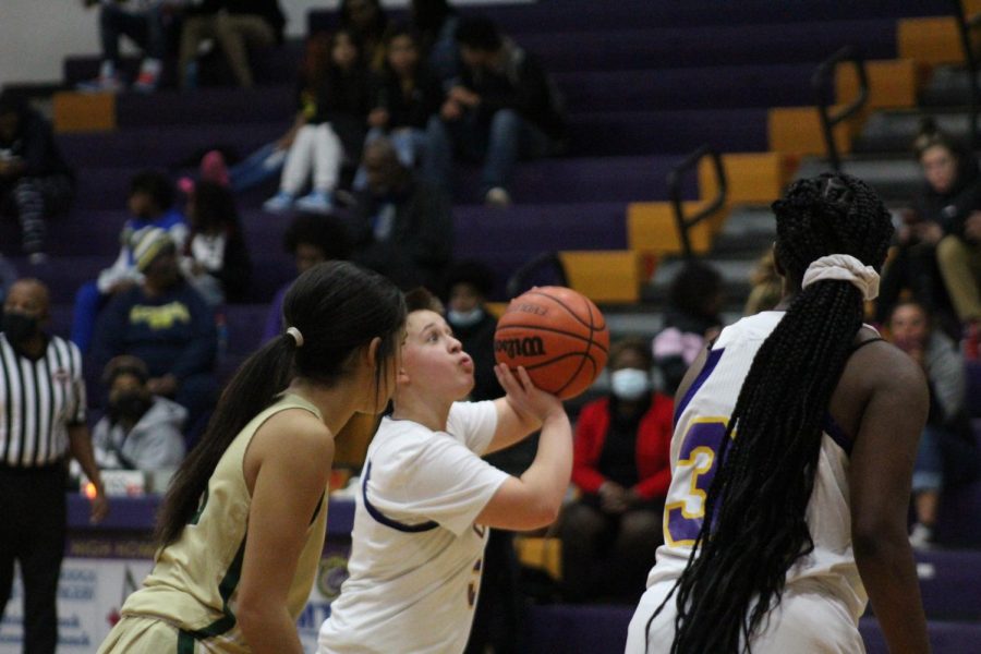 GIRLS BASKETBALL 2021-2022 SEASON GALLERY- Sophomore Hadien Harness scoring a point for the lady Central Pounders.
