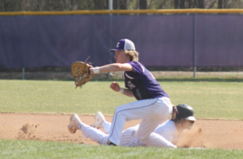 BASEBALL GETS DEFEATED AT CENTRAL INVITATIONAL -- First Baseman Brayden Poythress in position to catch the ball thrown to him 