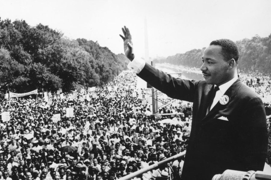CENTRAL+TAKES+A+LOOK+INTO+DR.+MARTIN+LUTHER+KINGS+DREAM+TODAY-+King+waving+to+the+crowd+in+Washington+D.C.+after+giving+one+of+his+famous+speeches.